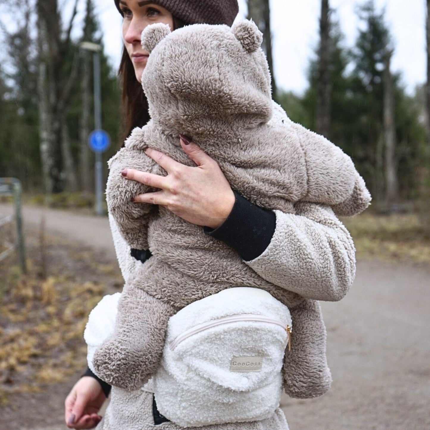 Kūdikio sėdynė susegama per liemenį